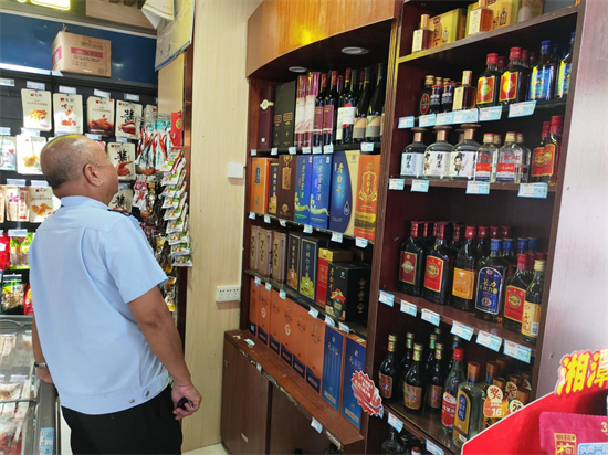 北坡市場監督管理所開展“特供酒”清源打鏈專項行動，凈化酒類經營環境